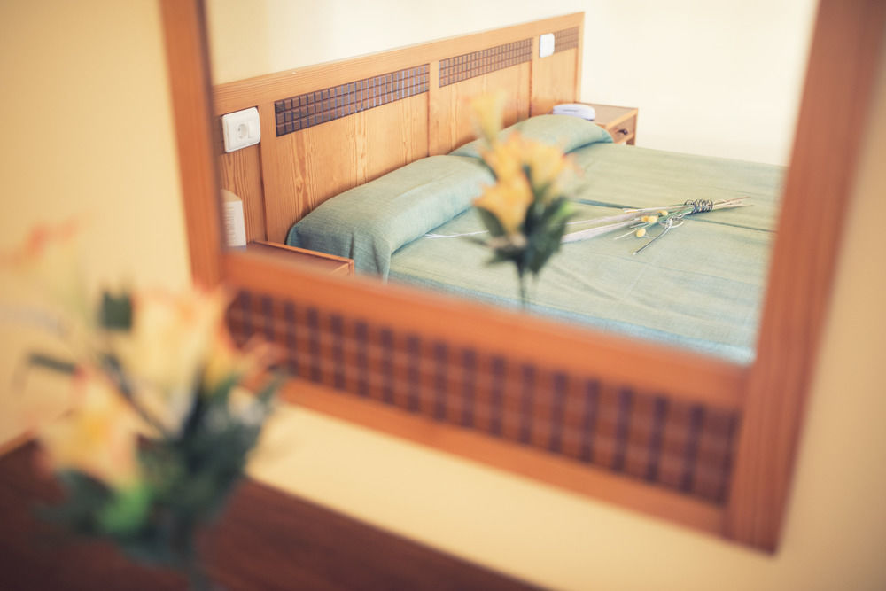Azuline Hotel S'Anfora & Fleming (Adults Only) سان أنطونيو المظهر الخارجي الصورة